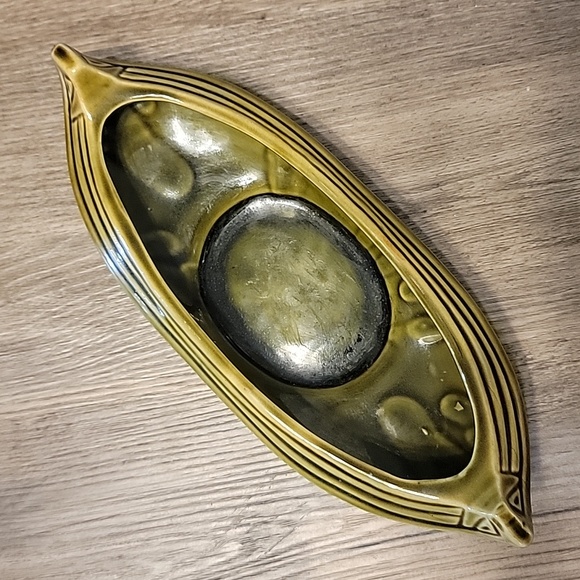 Vintage Brush Avocado Green Glaze Ceramic Planter - Picture 10 of 12